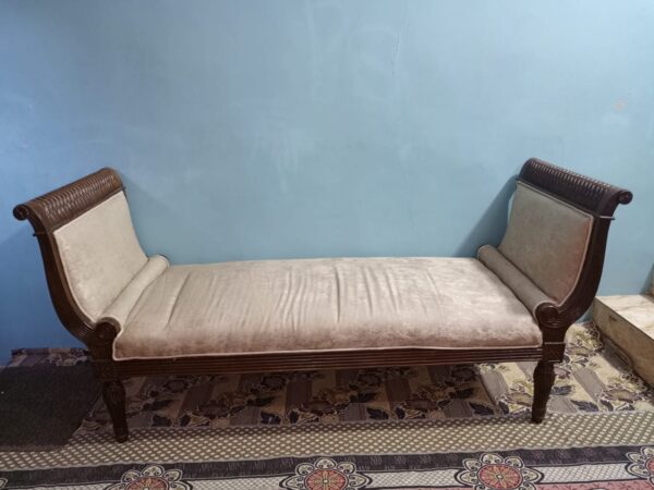 Victorian Chaise-SoUnique.PK